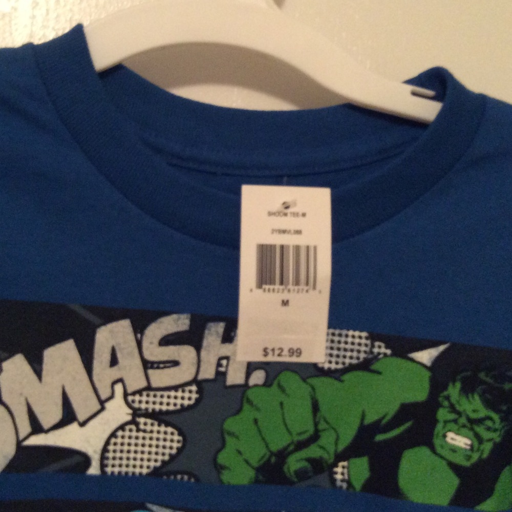 NWT Youth Marvel T-Shirt Size M - Picture 3 of 4
